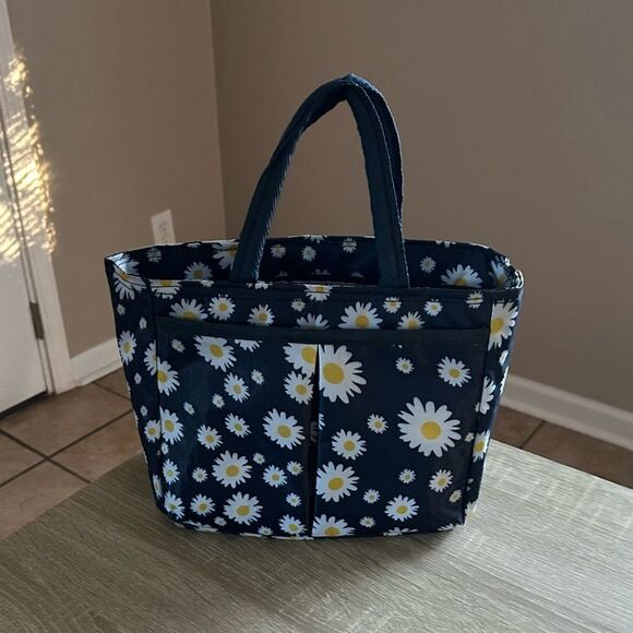 PREOWNED … Daisy Insulated Lunch Tote - Picture 6 of 9